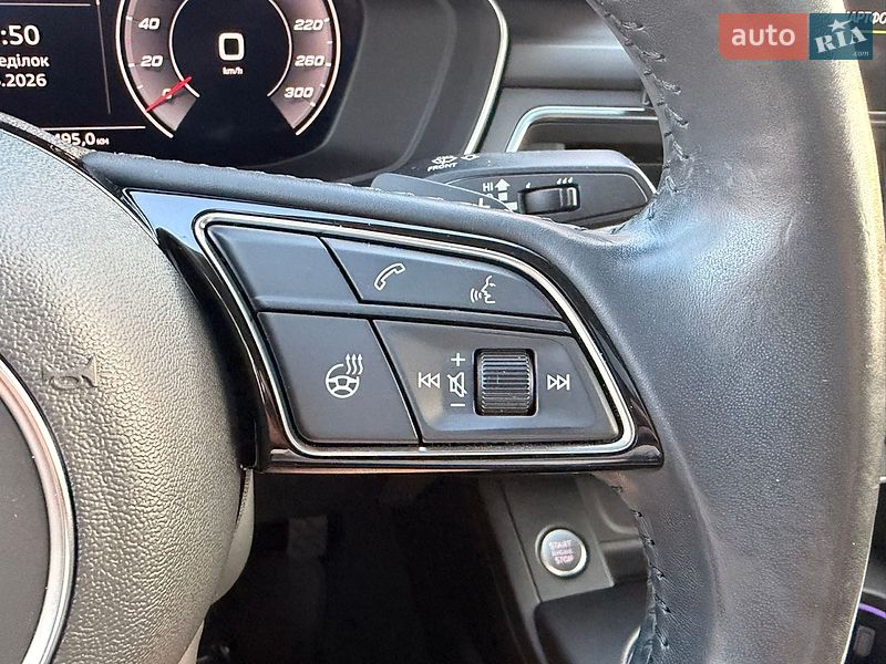 Седан Audi A4 2020 в Мукачево