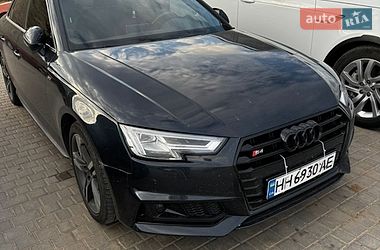 Audi A4  2016