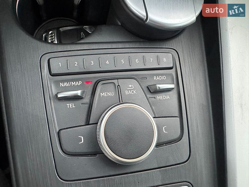Седан Audi A4 2016 в Мукачево