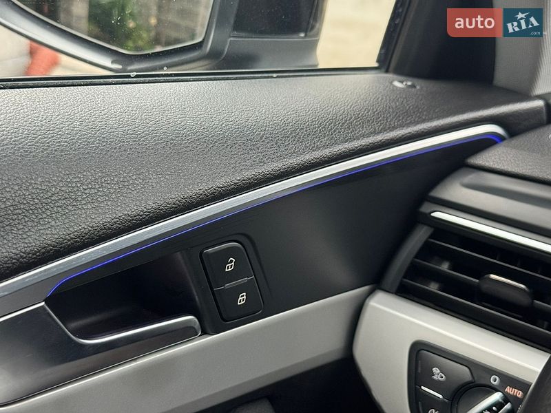 Седан Audi A4 2016 в Мукачево