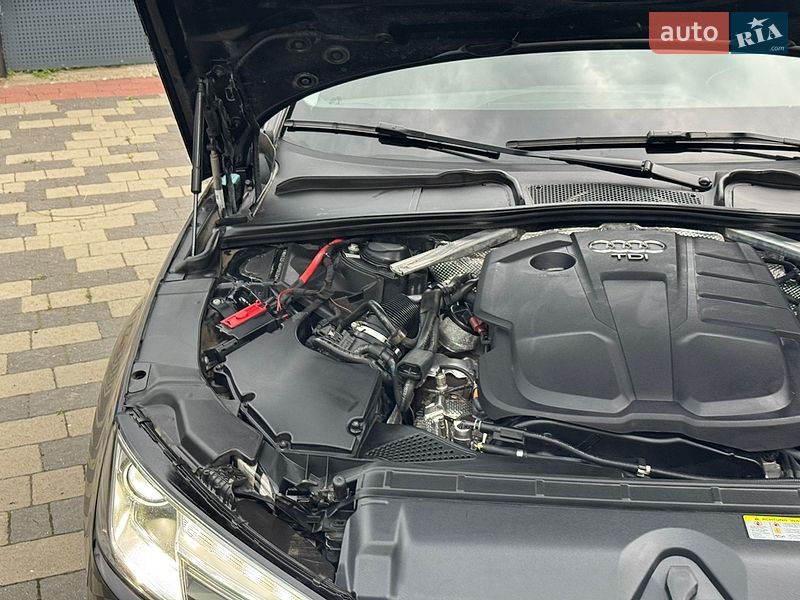 Седан Audi A4 2016 в Мукачево