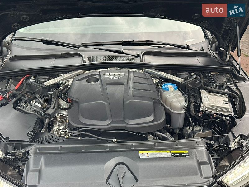 Седан Audi A4 2016 в Мукачево