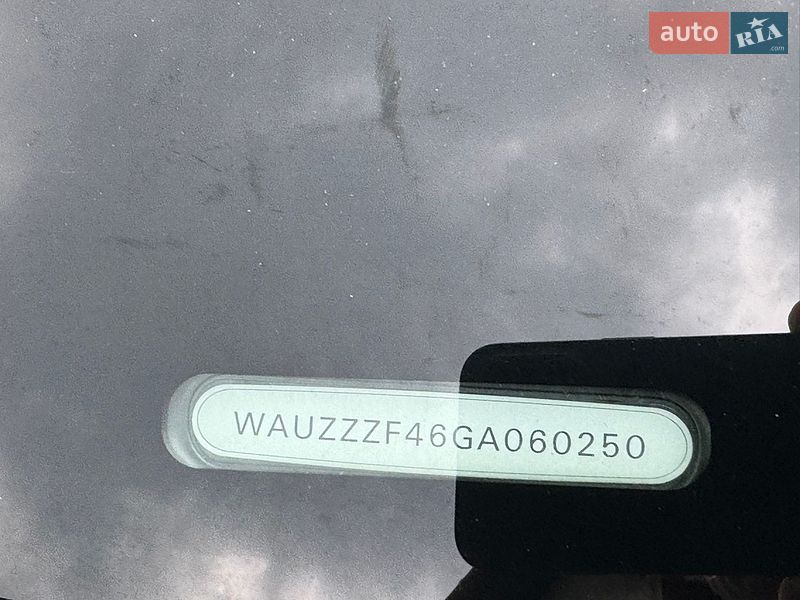 Седан Audi A4 2016 в Мукачево