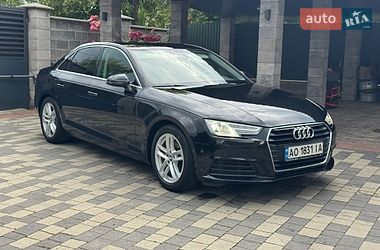 Седан Audi A4 2016 в Мукачево