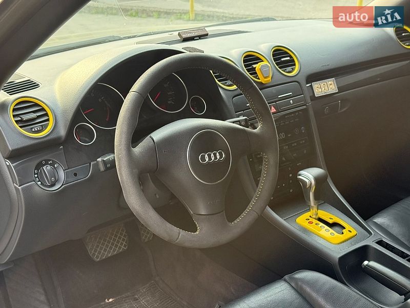 Кабріолет Audi A4 2004 в Львові