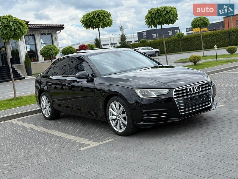Седан Audi A4 2015 в Львове