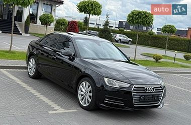 Седан Audi A4 2015 в Львове