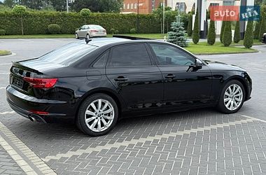 Седан Audi A4 2015 в Львове