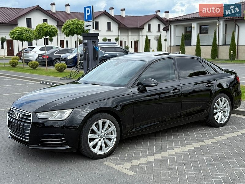 Седан Audi A4 2015 в Львове
