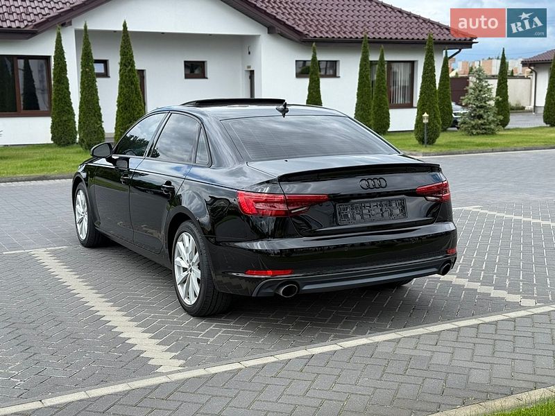 Седан Audi A4 2015 в Львове