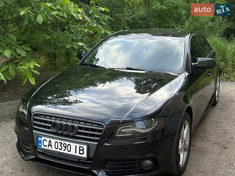 Седан Audi A4 2012 в Черкасах