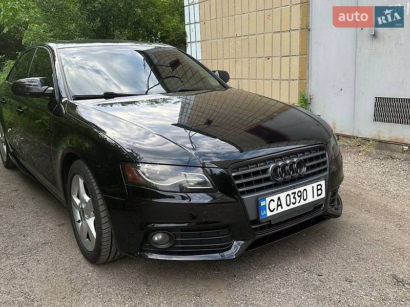 Седан Audi A4 2012 в Черкасах