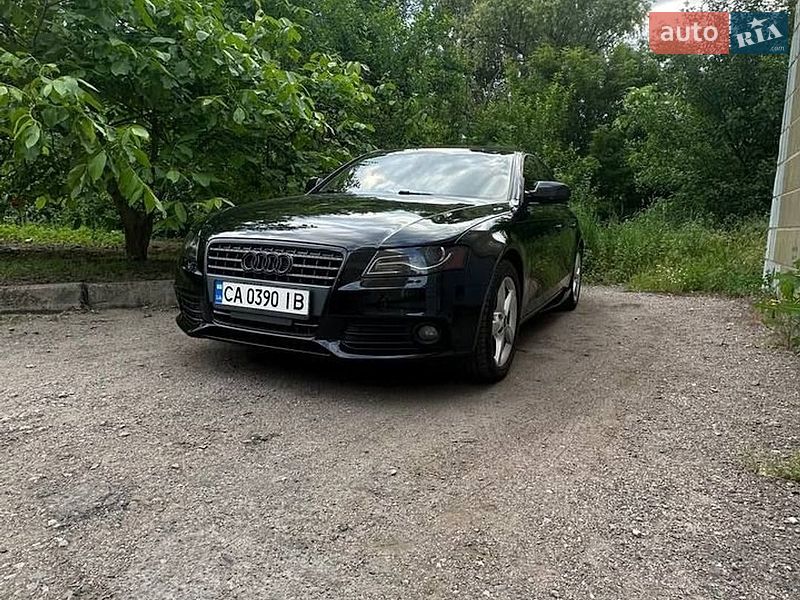 Седан Audi A4 2012 в Черкасах
