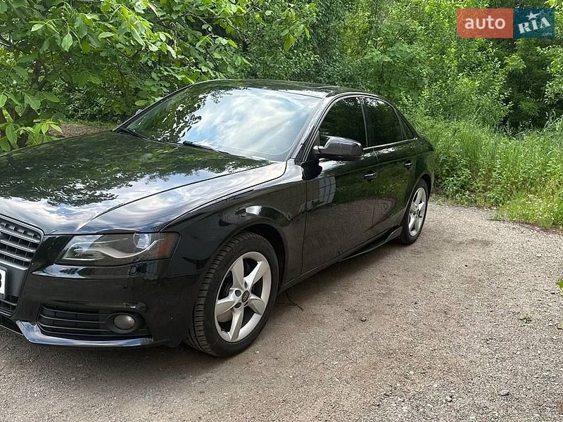 Седан Audi A4 2012 в Черкасах