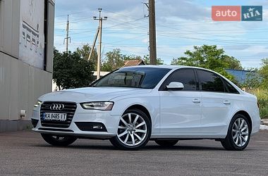 Седан Audi A4 2013 в Кривом Роге