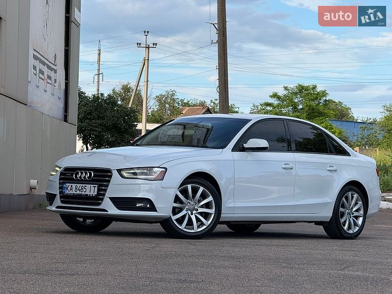 Седан Audi A4 2013 в Кривом Роге