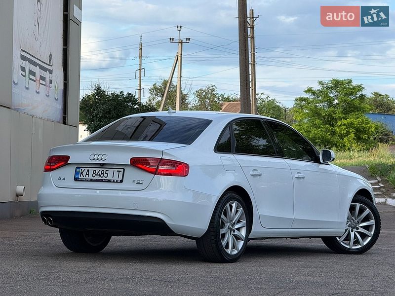 Седан Audi A4 2013 в Кривом Роге
