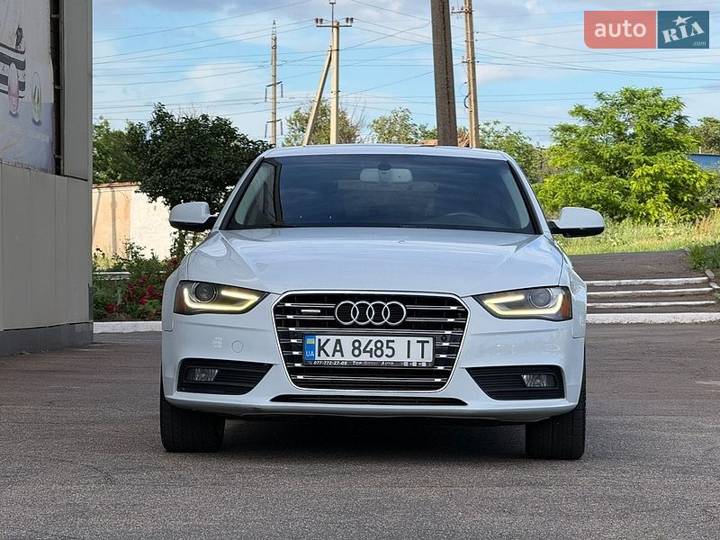 Седан Audi A4 2013 в Кривом Роге