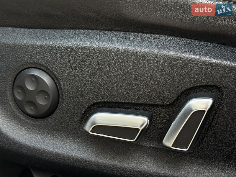 Седан Audi A4 2013 в Кривом Роге
