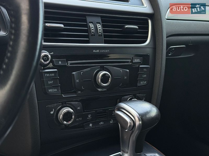 Седан Audi A4 2013 в Кривом Роге