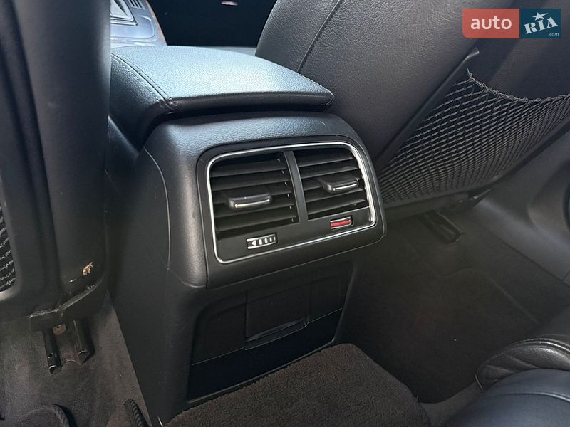 Седан Audi A4 2013 в Кривом Роге