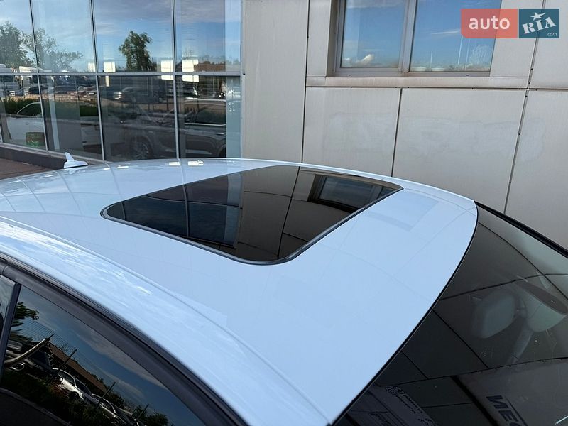 Седан Audi A4 2013 в Кривом Роге