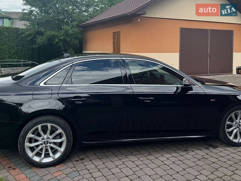 Седан Audi A4 2018 в Коломые
