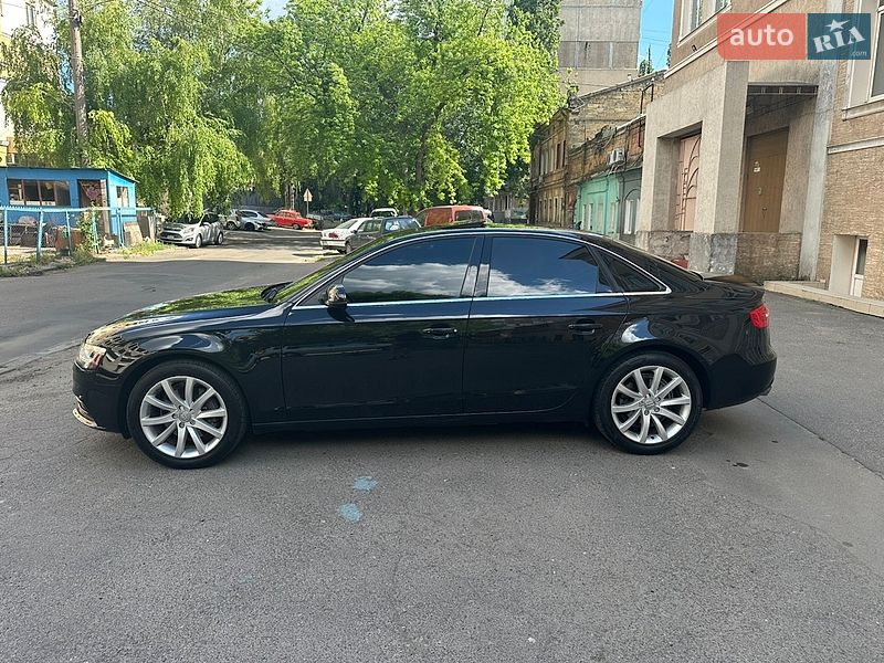 Седан Audi A4 2013 в Одессе