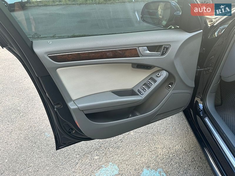 Седан Audi A4 2013 в Одессе