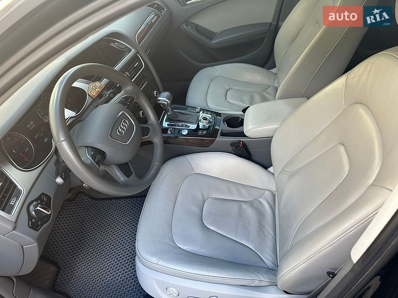 Седан Audi A4 2013 в Одессе