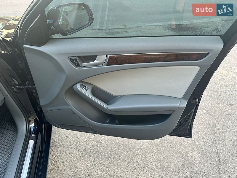 Седан Audi A4 2013 в Одессе