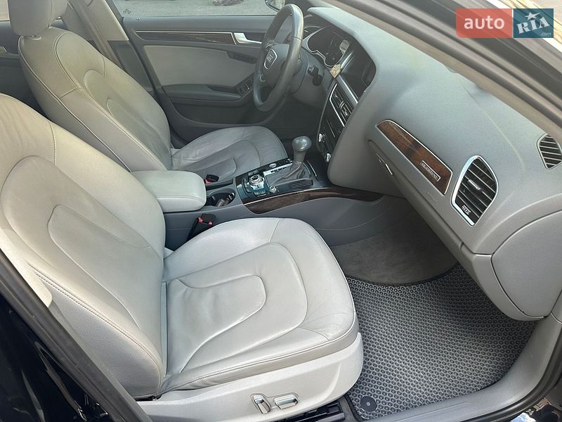 Седан Audi A4 2013 в Одессе