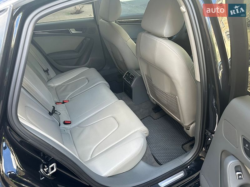 Седан Audi A4 2013 в Одессе
