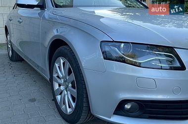 Седан Audi A4 2010 в Черновцах