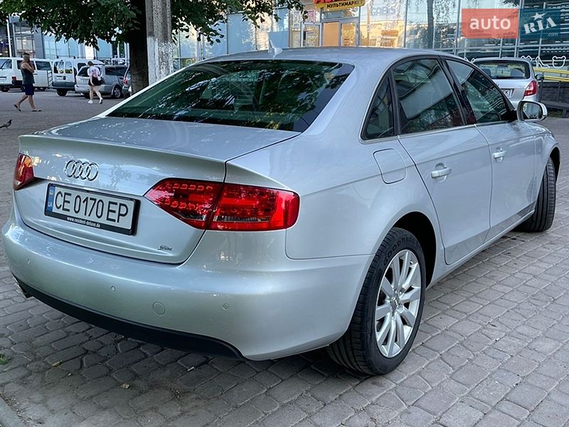 Седан Audi A4 2010 в Черновцах