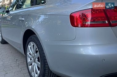Седан Audi A4 2010 в Черновцах