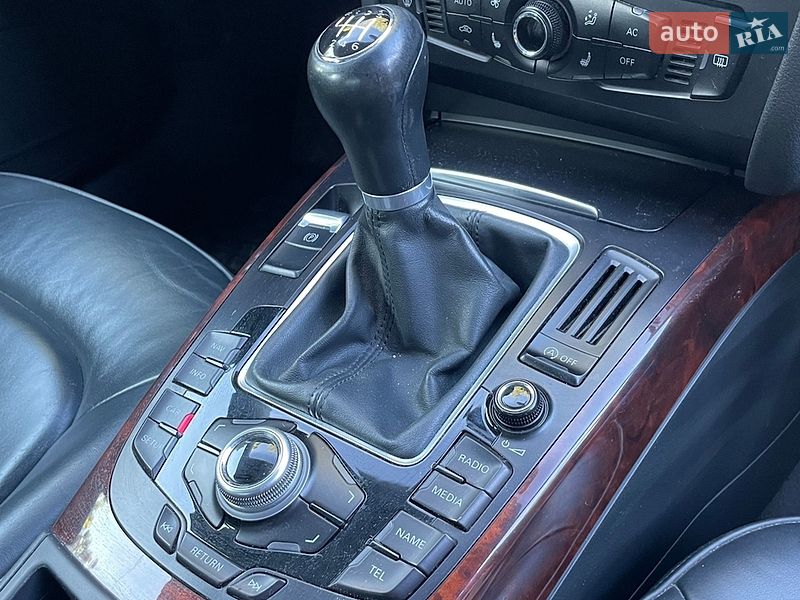 Седан Audi A4 2010 в Черновцах