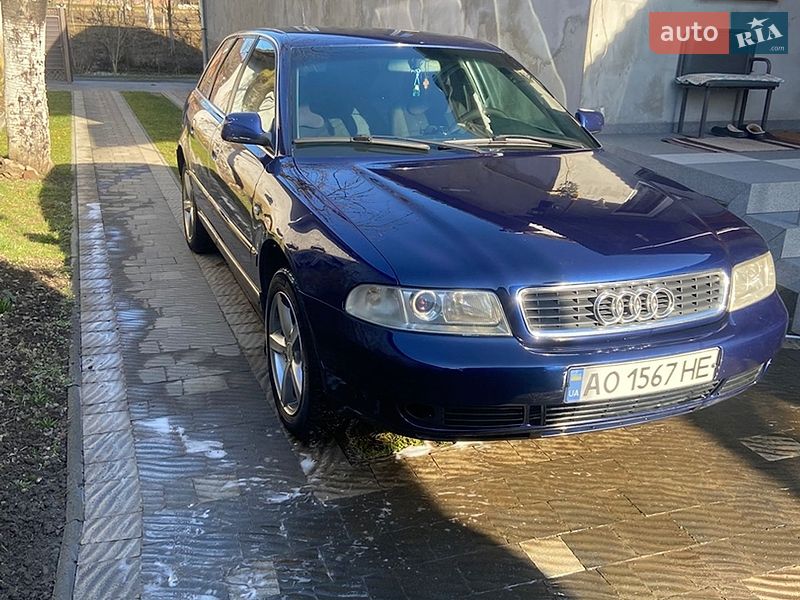 Универсал Audi A4 1999 в Сваляве