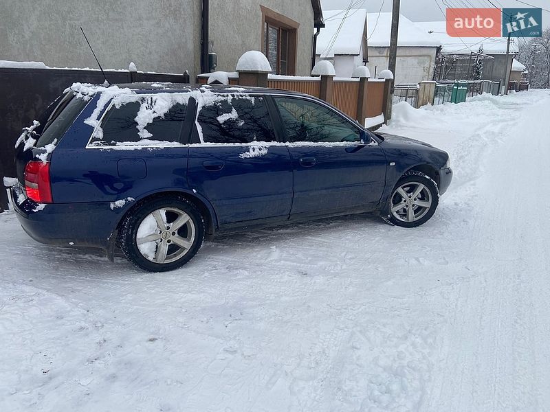 Универсал Audi A4 1999 в Сваляве