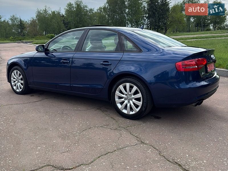Седан Audi A4 2014 в Житомирі