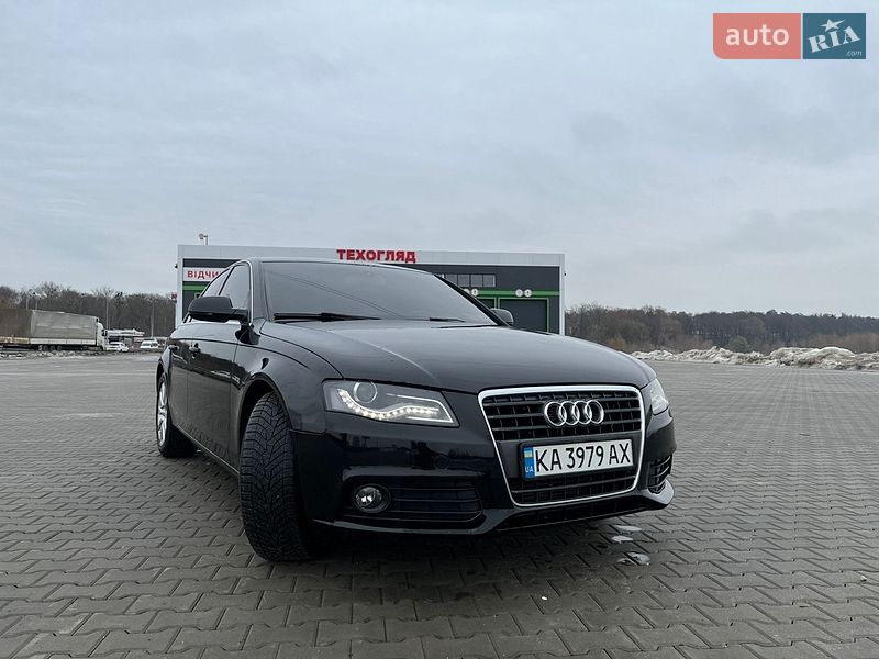 Седан Audi A4 2011 в Киеве