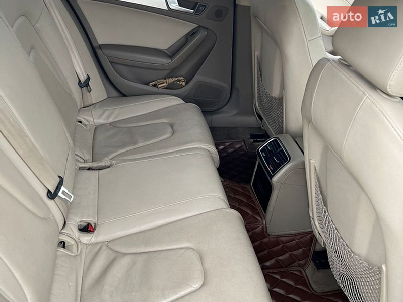 Седан Audi A4 2011 в Киеве