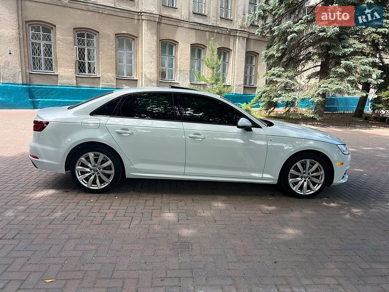 Седан Audi A4 2018 в Сумах