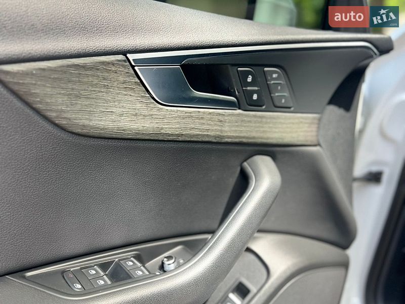 Седан Audi A4 2018 в Сумах