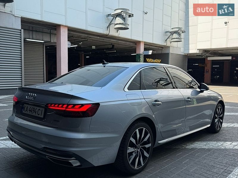 Седан Audi A4 2021 в Києві