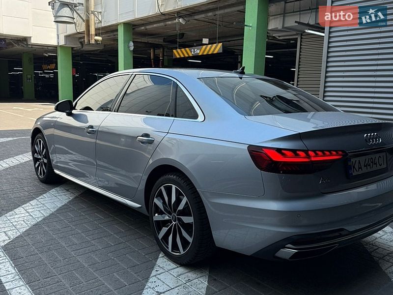 Седан Audi A4 2021 в Києві