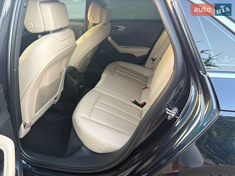 Седан Audi A4 2016 в Одессе