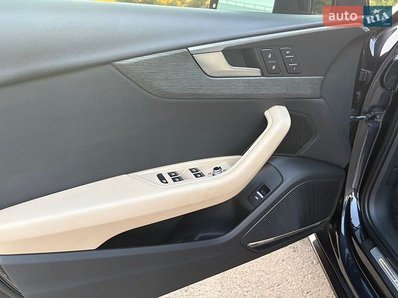 Седан Audi A4 2016 в Одессе