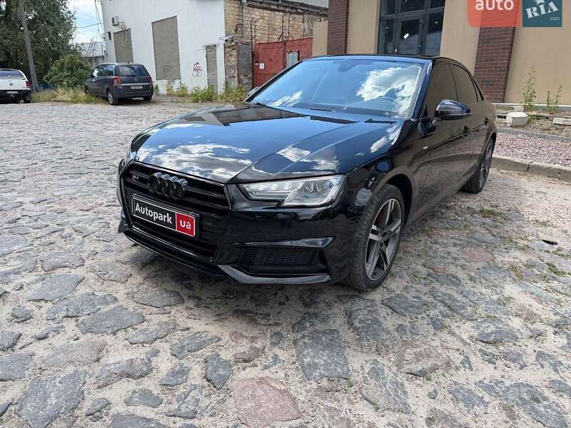 Audi A4 2018