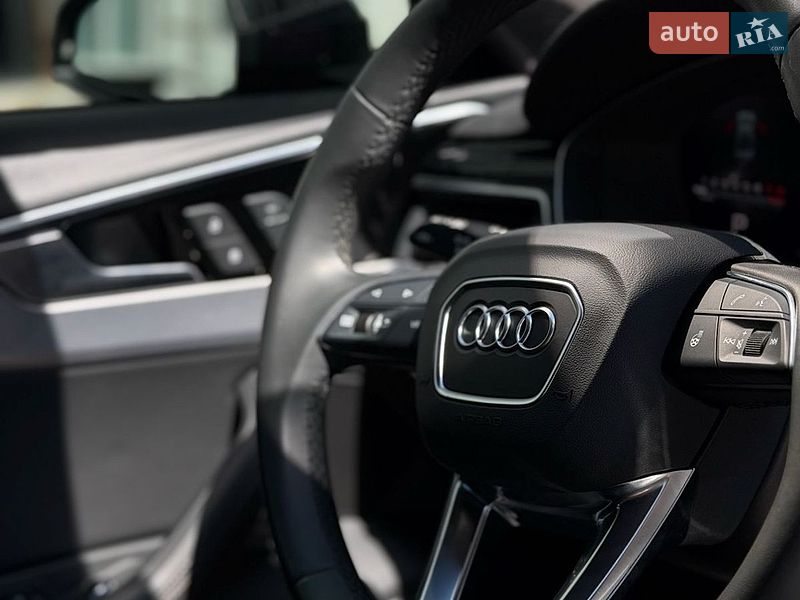 Седан Audi A4 2023 в Полтаве